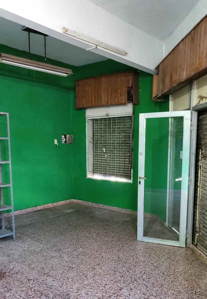 Local comercial con baño. - 3
