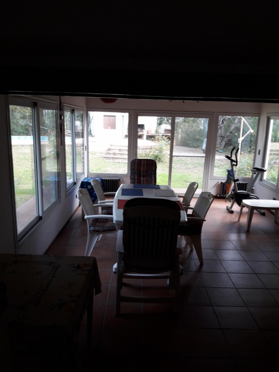EXCELENTE PROPIEDAD CON PARQUE Y PISCINA. — foto 7