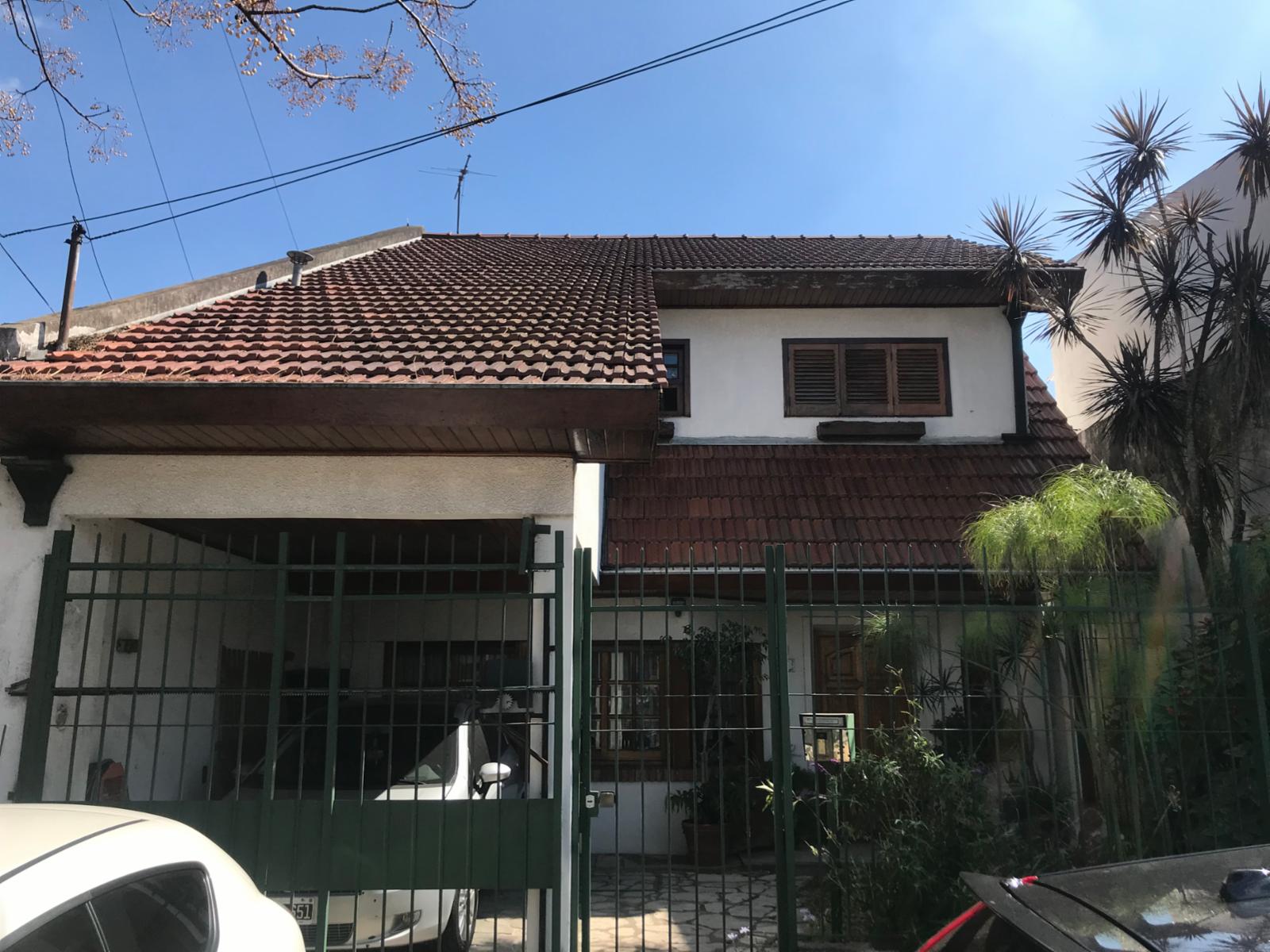 EXCELENTE PROPIEDAD EN VILLA BALLESTER.