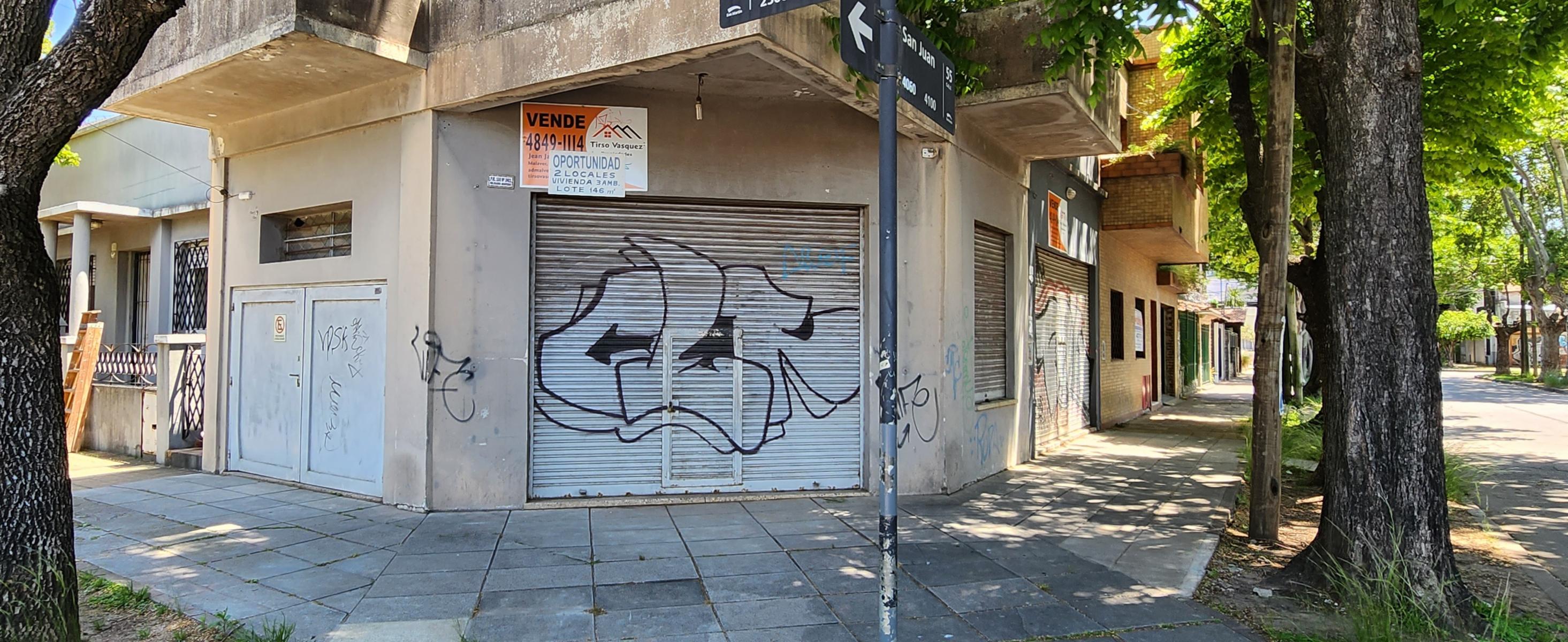 Casa y 2 locales en venta, ideal constructor.