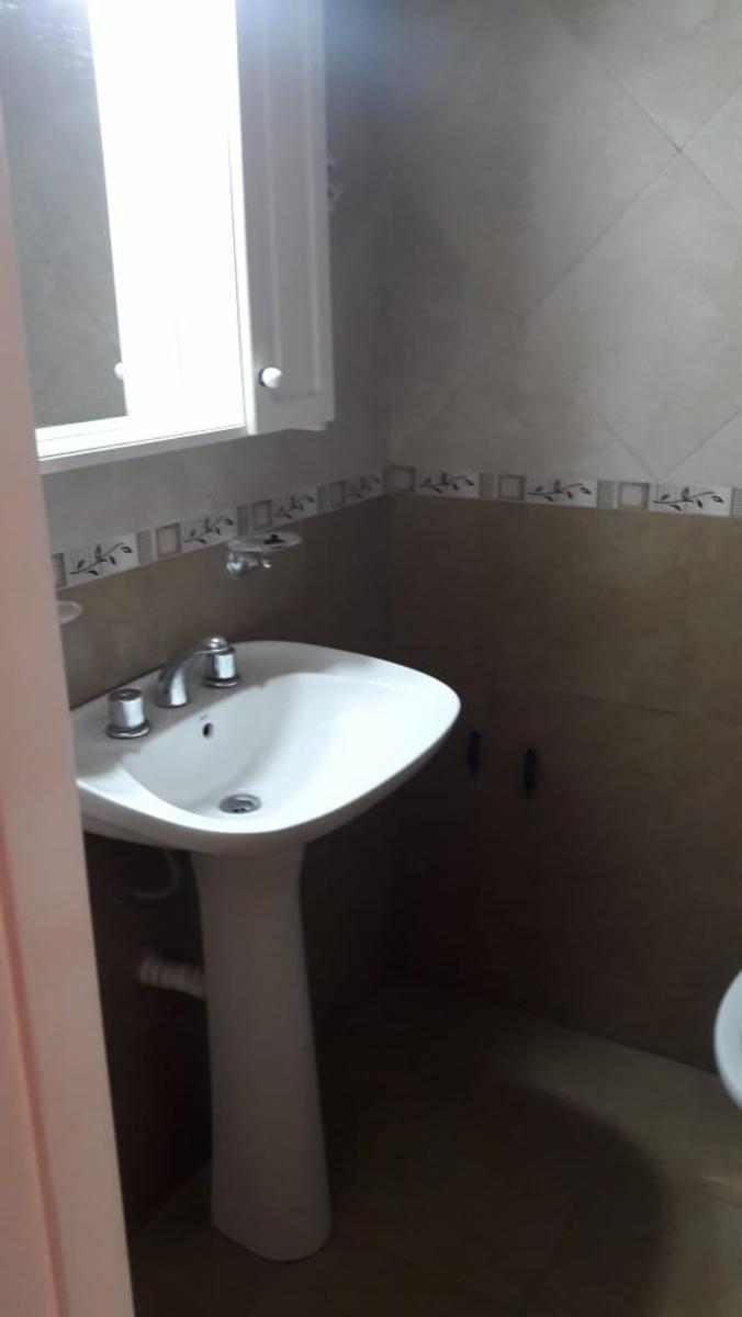 Casa de 4 ambientes en Ballester. — foto 2