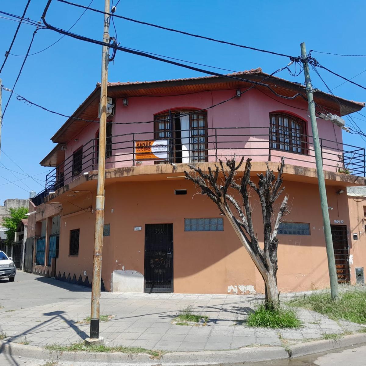 EXCELENTE PROPIEDAD DE 3 AMBIENTES