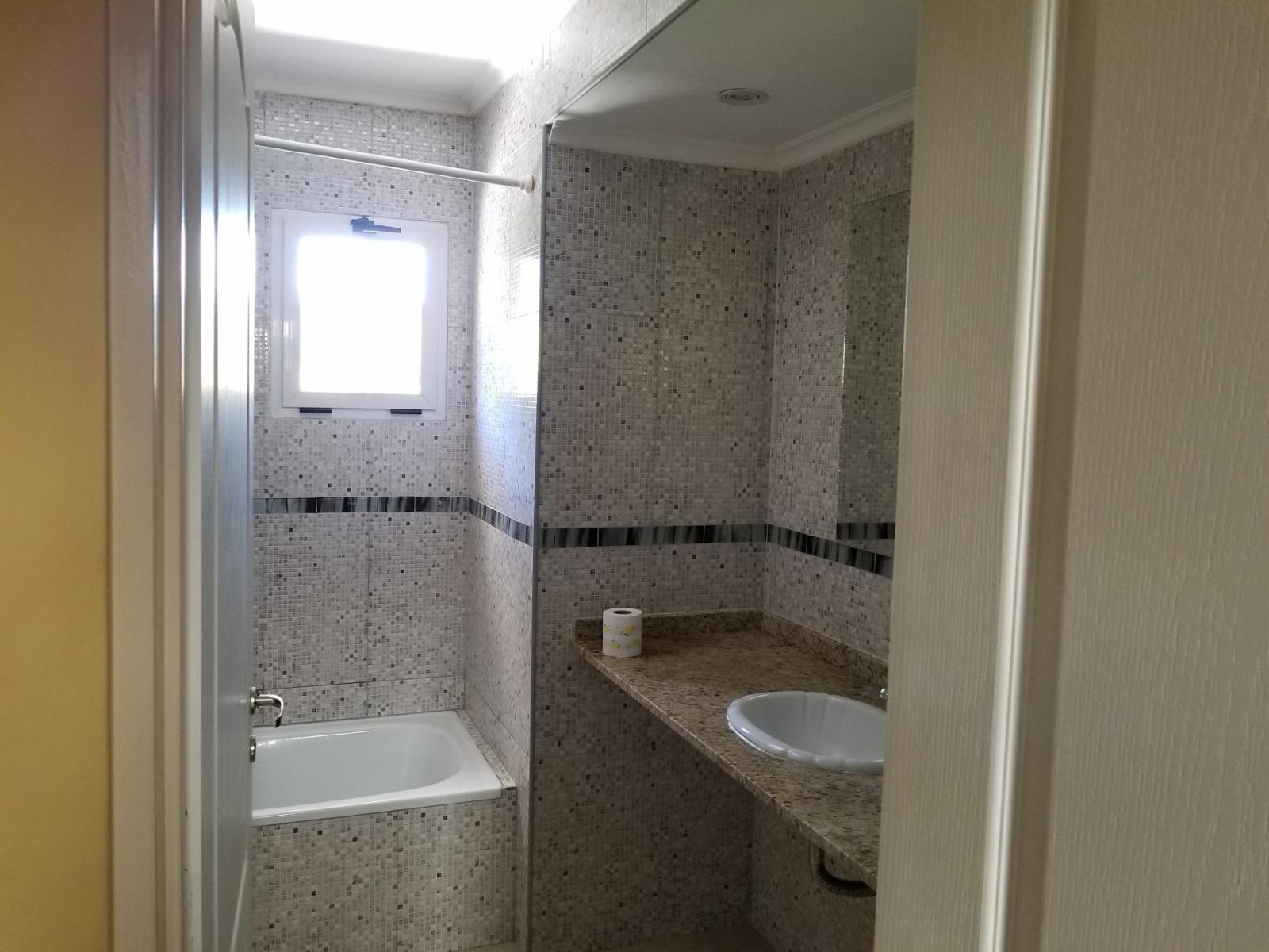 CASA A ESTRENAR BO. PRIVADO. 6 AMBIENTES A METROS ACC. OESTE NOVOA PROPIEDADES — foto 4