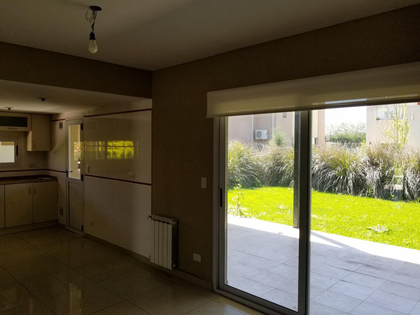 CASA A ESTRENAR BO. PRIVADO. 6 AMBIENTES A METROS ACC. OESTE NOVOA PROPIEDADES — foto 8