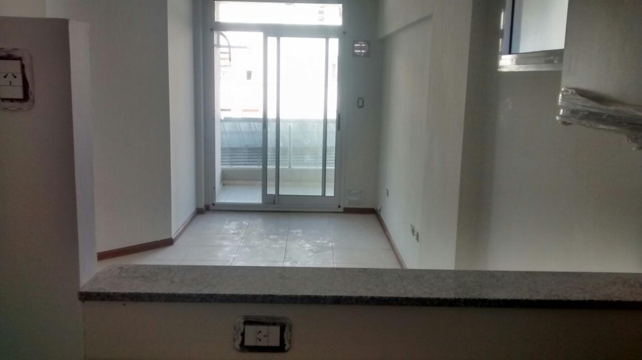 Departamento a estrenar 1 dormitorio, zeballos 1900. Buena calidad, excelente zona. — foto 9