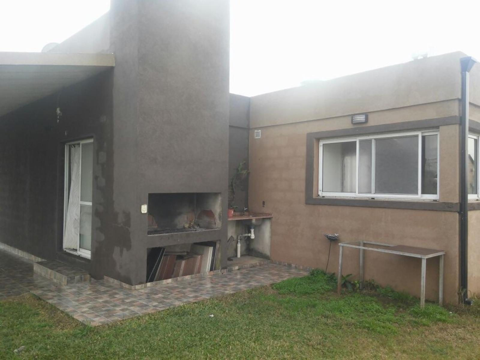 Casa en Roldan 122 m² Cub, Las Acequias, Dos Dorm., Pileta, 600 m² Terreno — foto 4