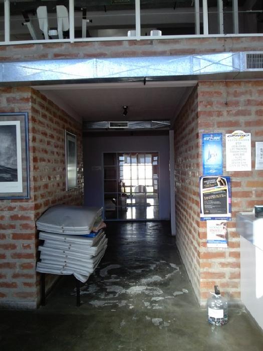 VENTA/ALQUILER. IMPORTANTE PROPIEDAD, APTO VARIOS RUBROS. - 2