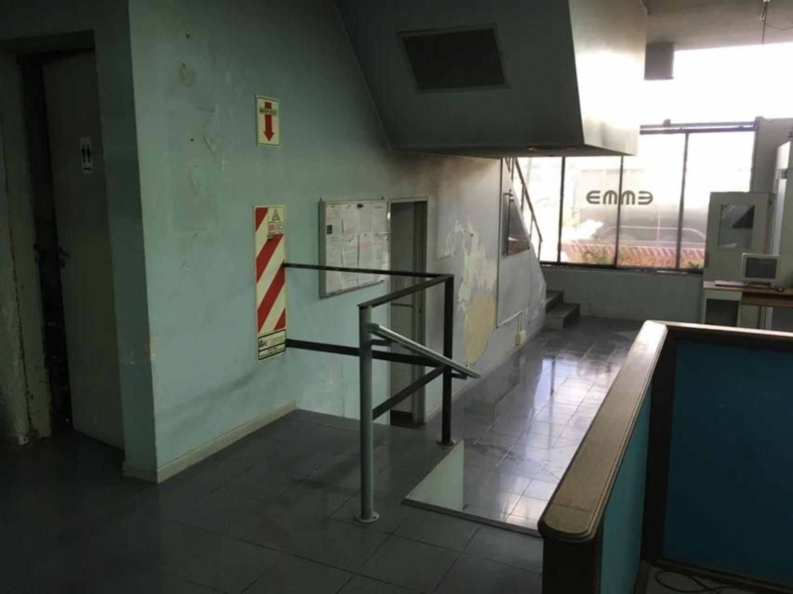 Nuevas pautas comerciales Excelente local en turdera - 16