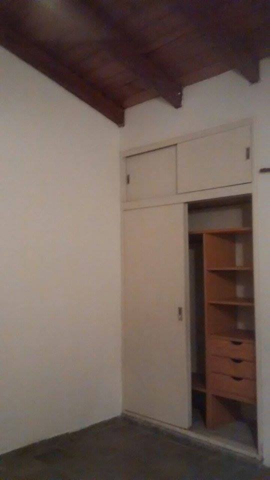 !!!ALQUILO CASA 4 DORM PARA JULIO Bº San Jose!!!
alquilo casa de 4 dorm , 3 baños , cochera , todos sus hambientes climatizados , exelente ubicacion en esquina sobre asfalto - 5