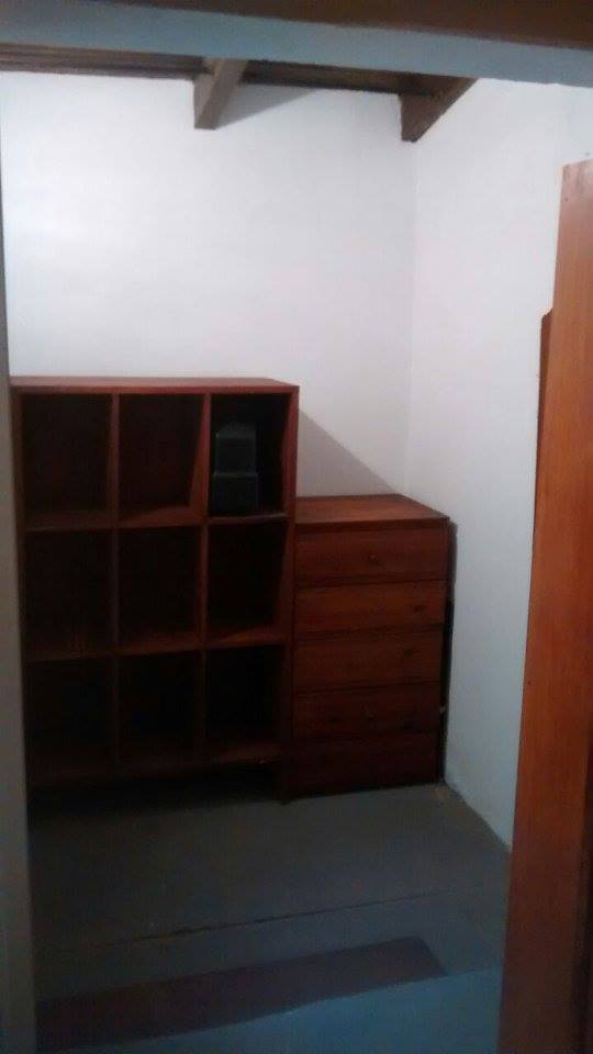 !!!ALQUILO CASA 4 DORM PARA JULIO Bº San Jose!!!
alquilo casa de 4 dorm , 3 baños , cochera , todos sus hambientes climatizados , exelente ubicacion en esquina sobre asfalto - 13