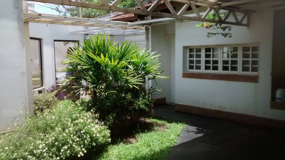 !!!ALQUILO CASA 4 DORM PARA JULIO Bº San Jose!!!
alquilo casa de 4 dorm , 3 baños , cochera , todos sus hambientes climatizados , exelente ubicacion en esquina sobre asfalto - 14