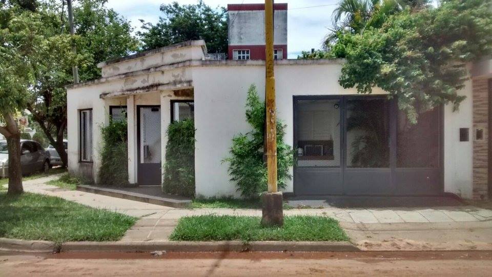 !!!ALQUILO CASA 4 DORM PARA JULIO Bº San Jose!!!
alquilo casa de 4 dorm , 3 baños , cochera , todos sus hambientes climatizados , exelente ubicacion en esquina sobre asfalto - 23