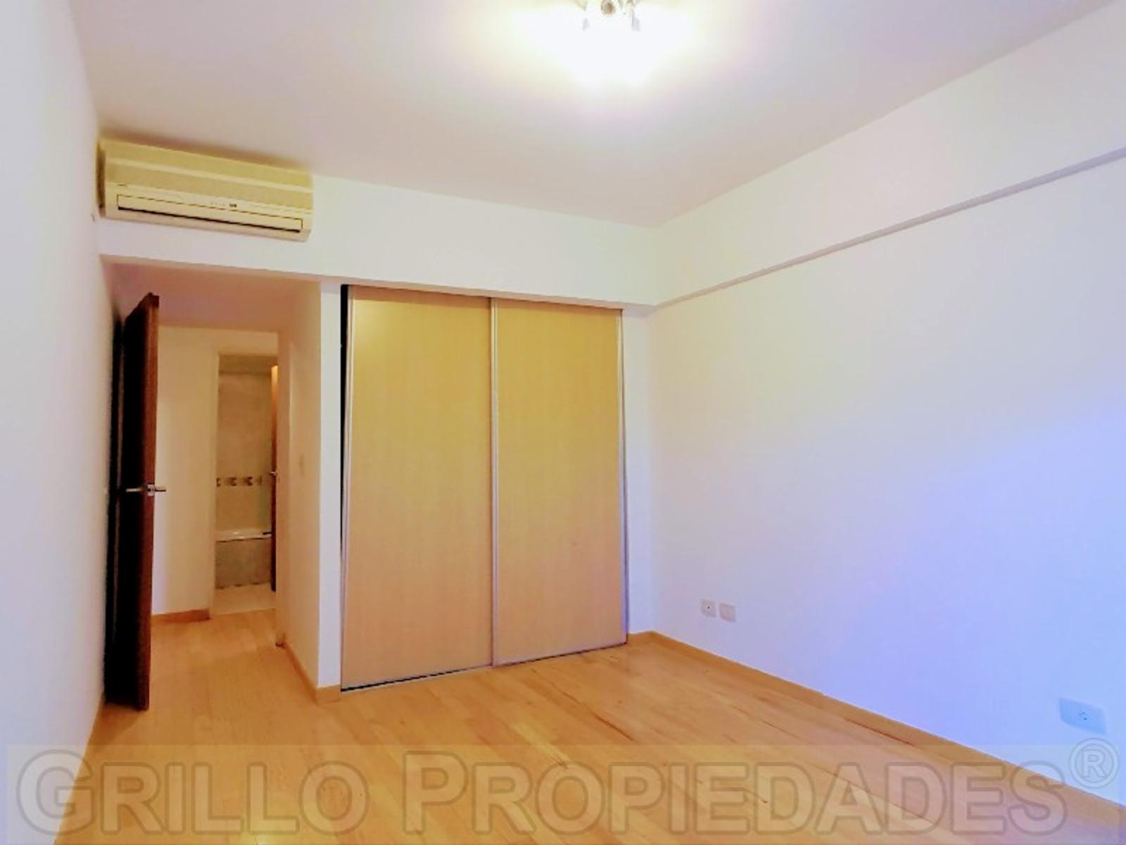 Av. del Libertador 8392. Departamento tres ambientes. Parrilla propia. Pileta, SUM. Seguridad 24hs. — foto 9