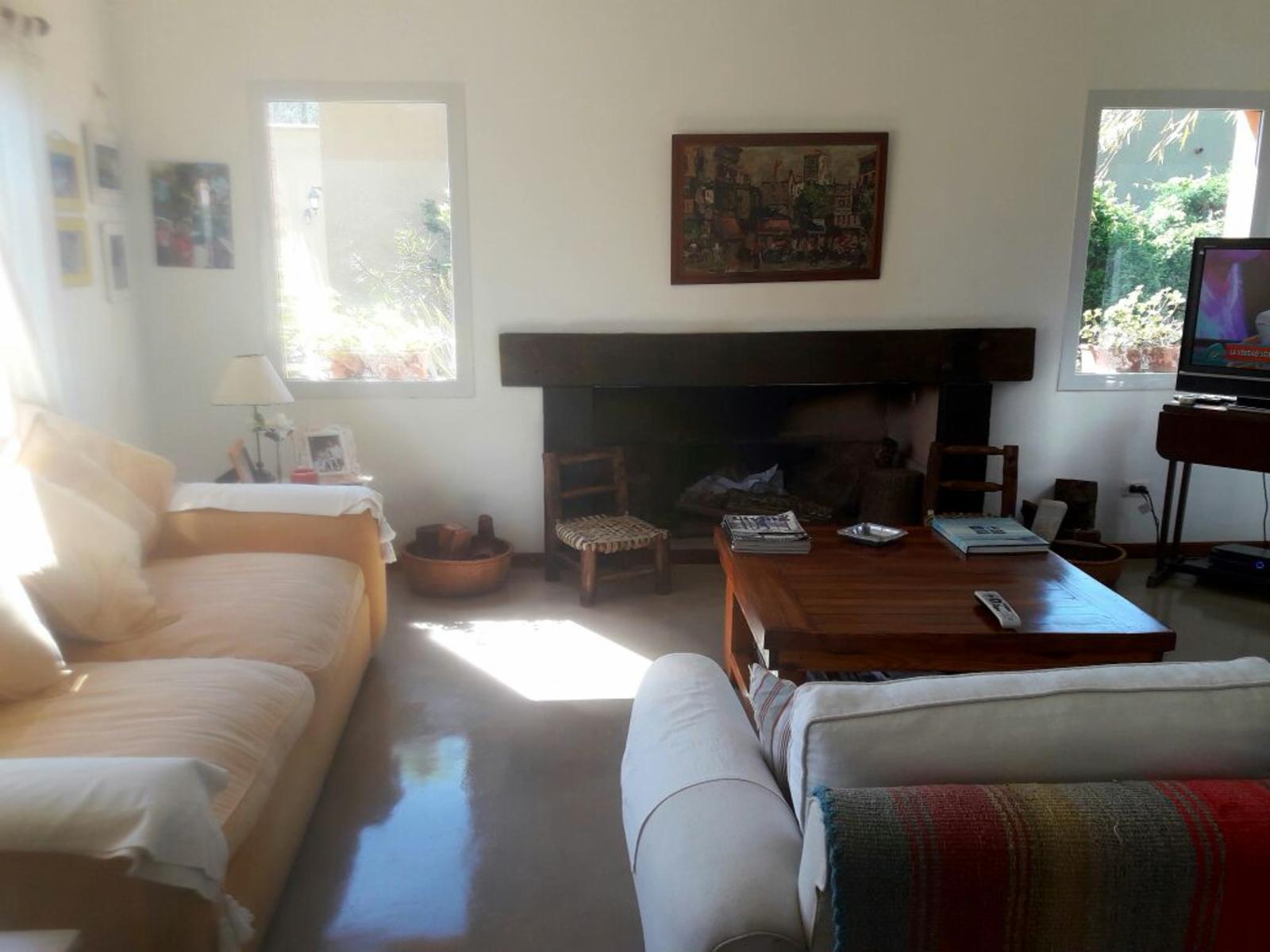 Casa en el Barrio San Isidro Labrador. — foto 3