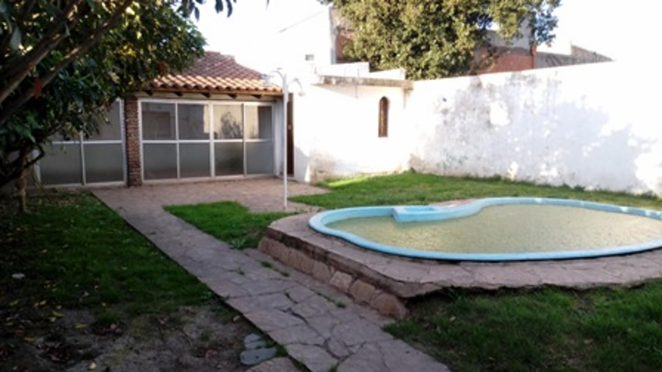 Chalet clásico en Ituzaingó Norte. Escucho ofertas — foto 10