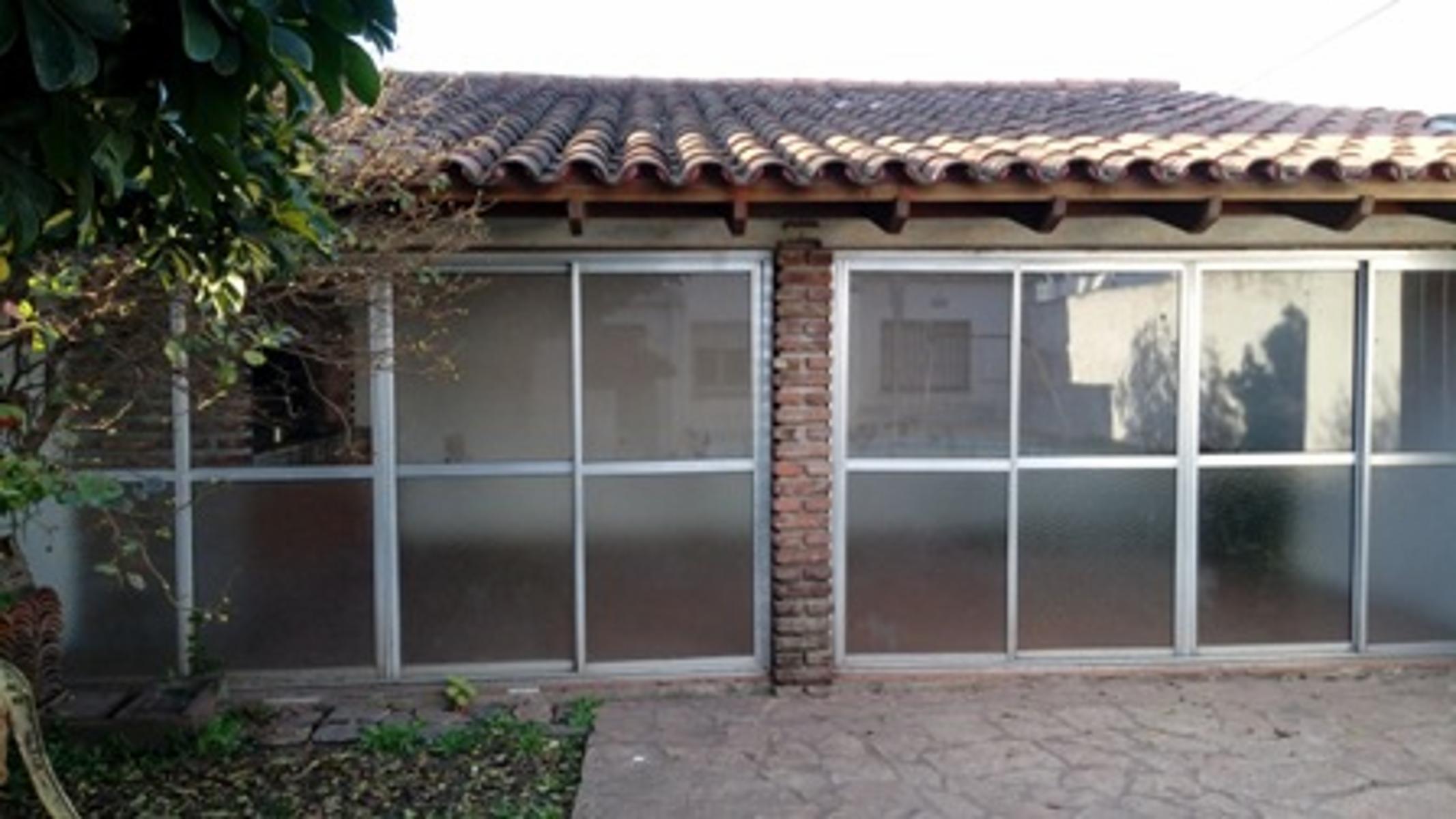 Chalet clásico en Ituzaingó Norte. Escucho ofertas — foto 11