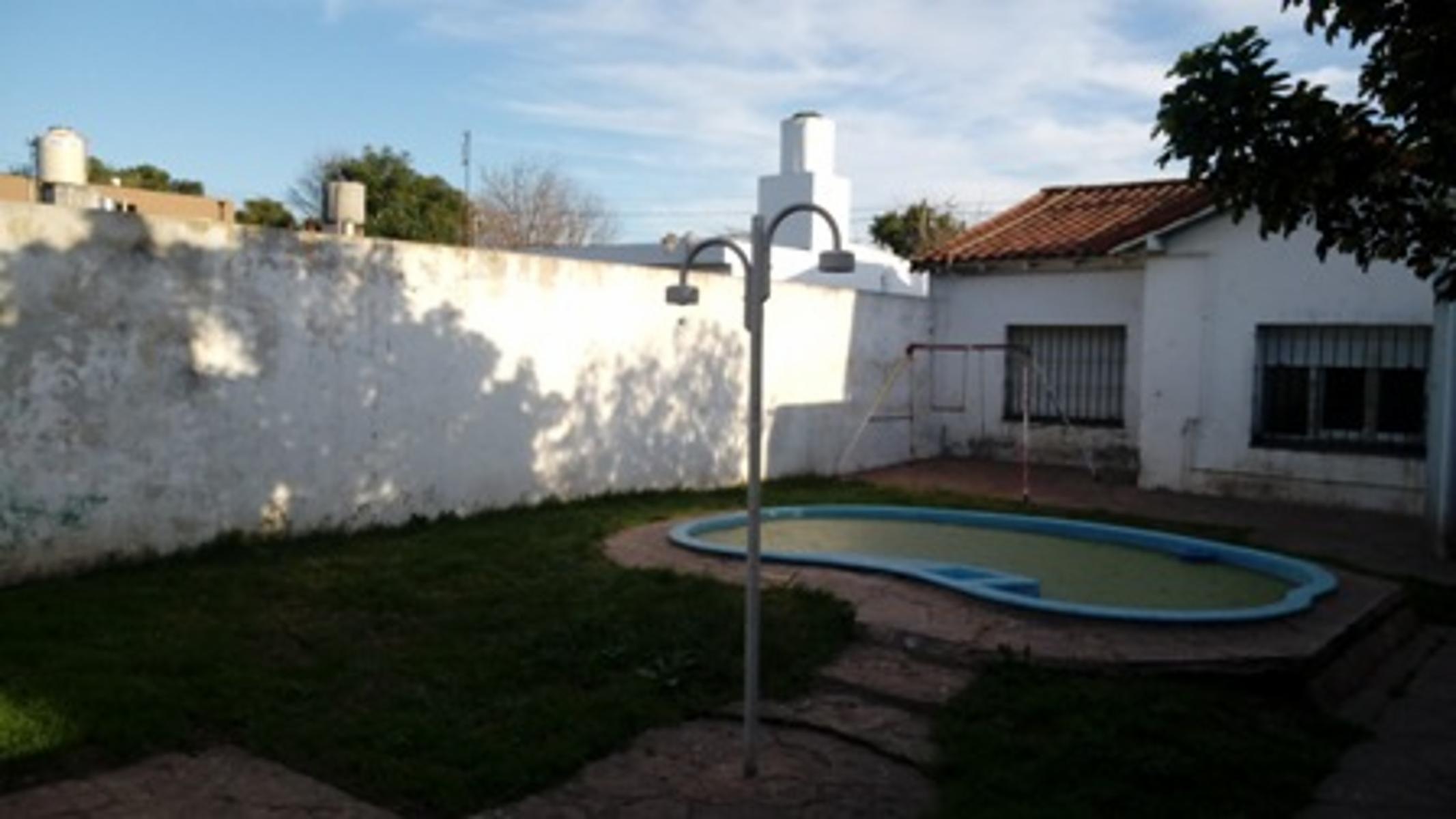 Chalet clásico en Ituzaingó Norte. Escucho ofertas — foto 12