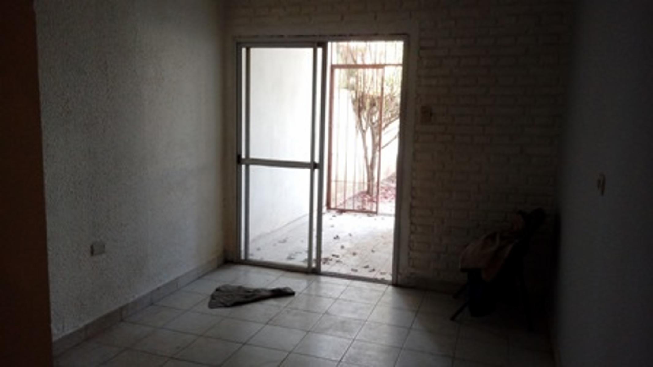 Chalet clásico en Ituzaingó Norte. Escucho ofertas — foto 14
