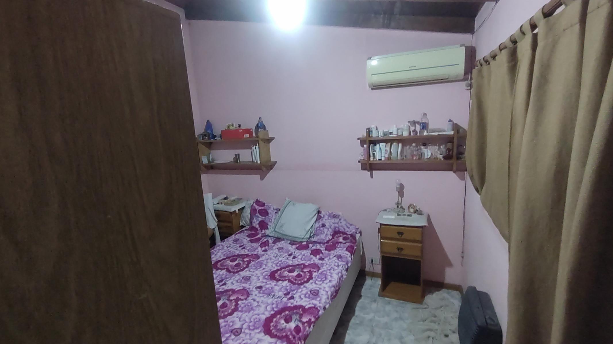 Casa 3 dormitoros mas estudio pequeño C/garage 2 autos y patio — foto 7