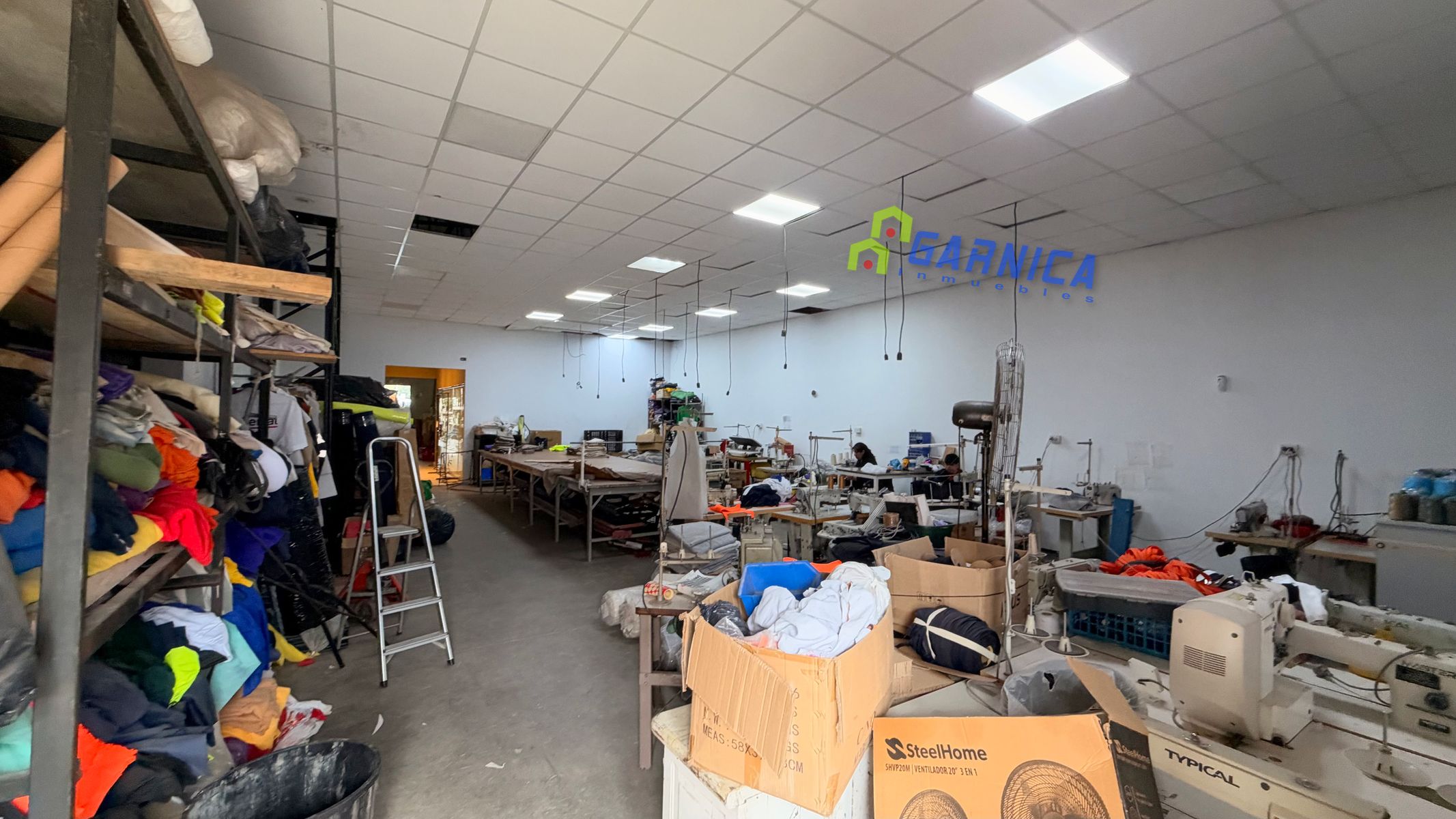 Local comercial con entrepiso en alquiler sobre Av. Perón, Ituzaingó - 12