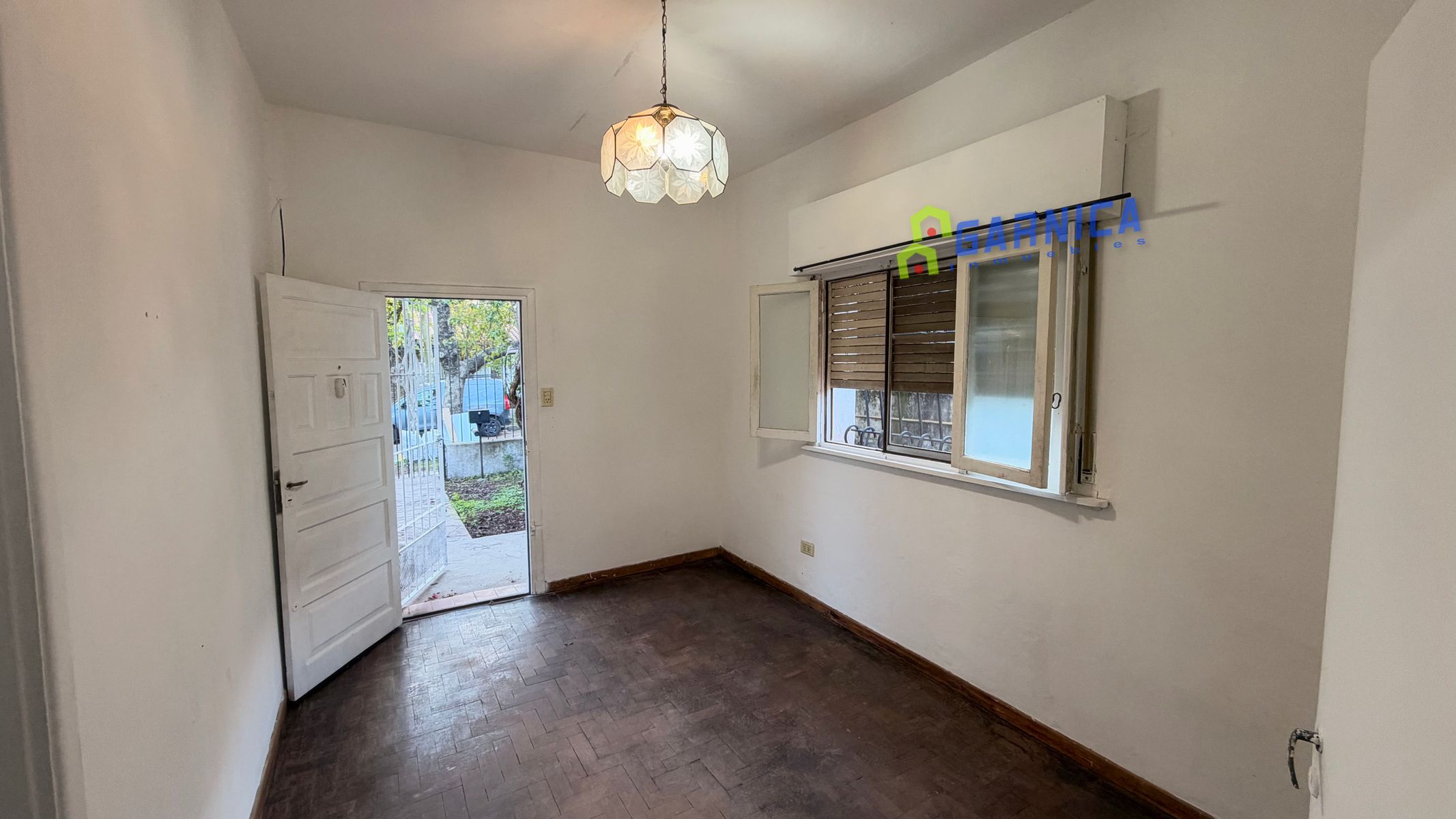 Casa al frente en alquiler en Ecuador 1187, Ituzaingó — foto 3