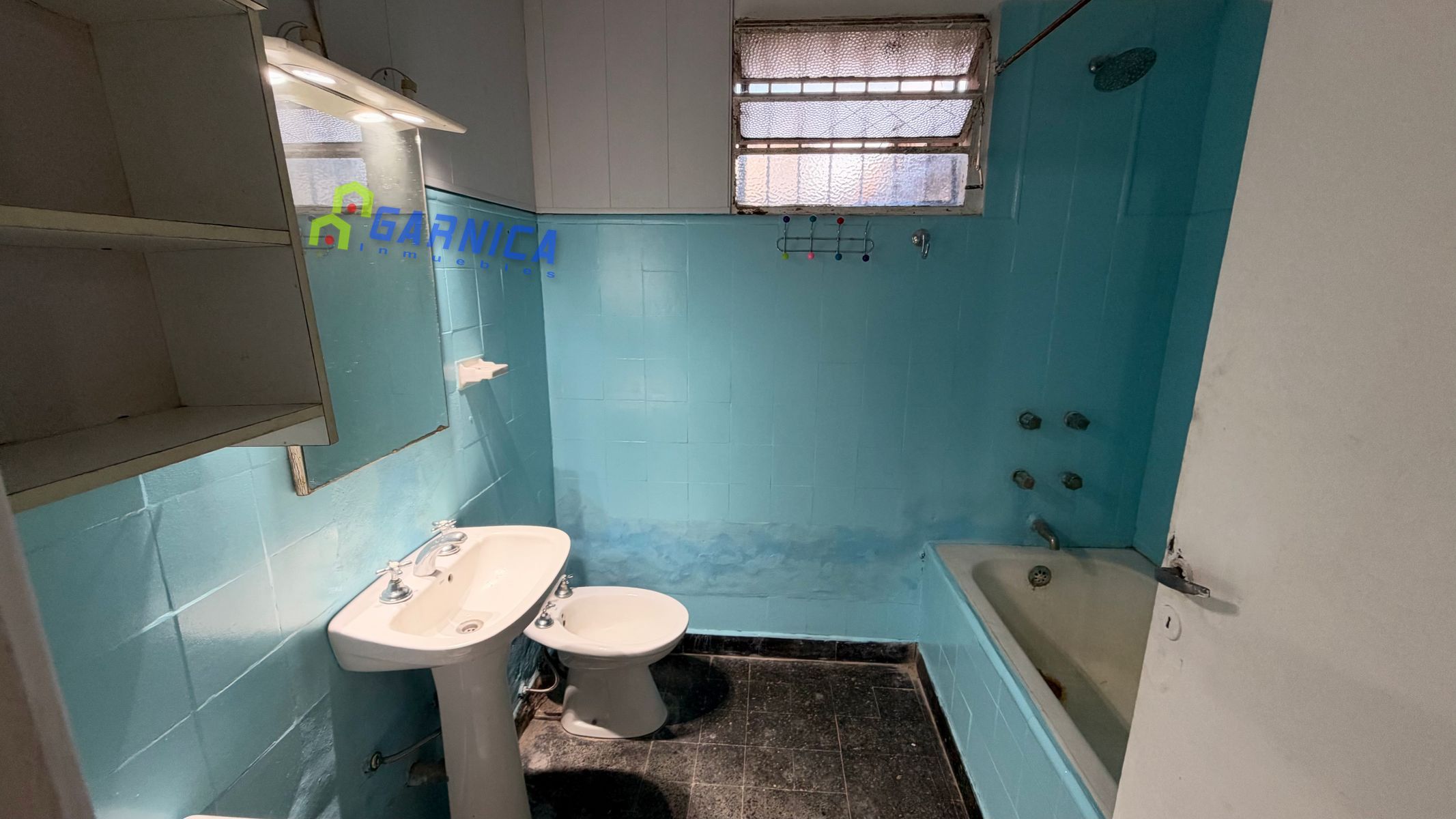 Casa al frente en alquiler en Ecuador 1187, Ituzaingó — foto 6