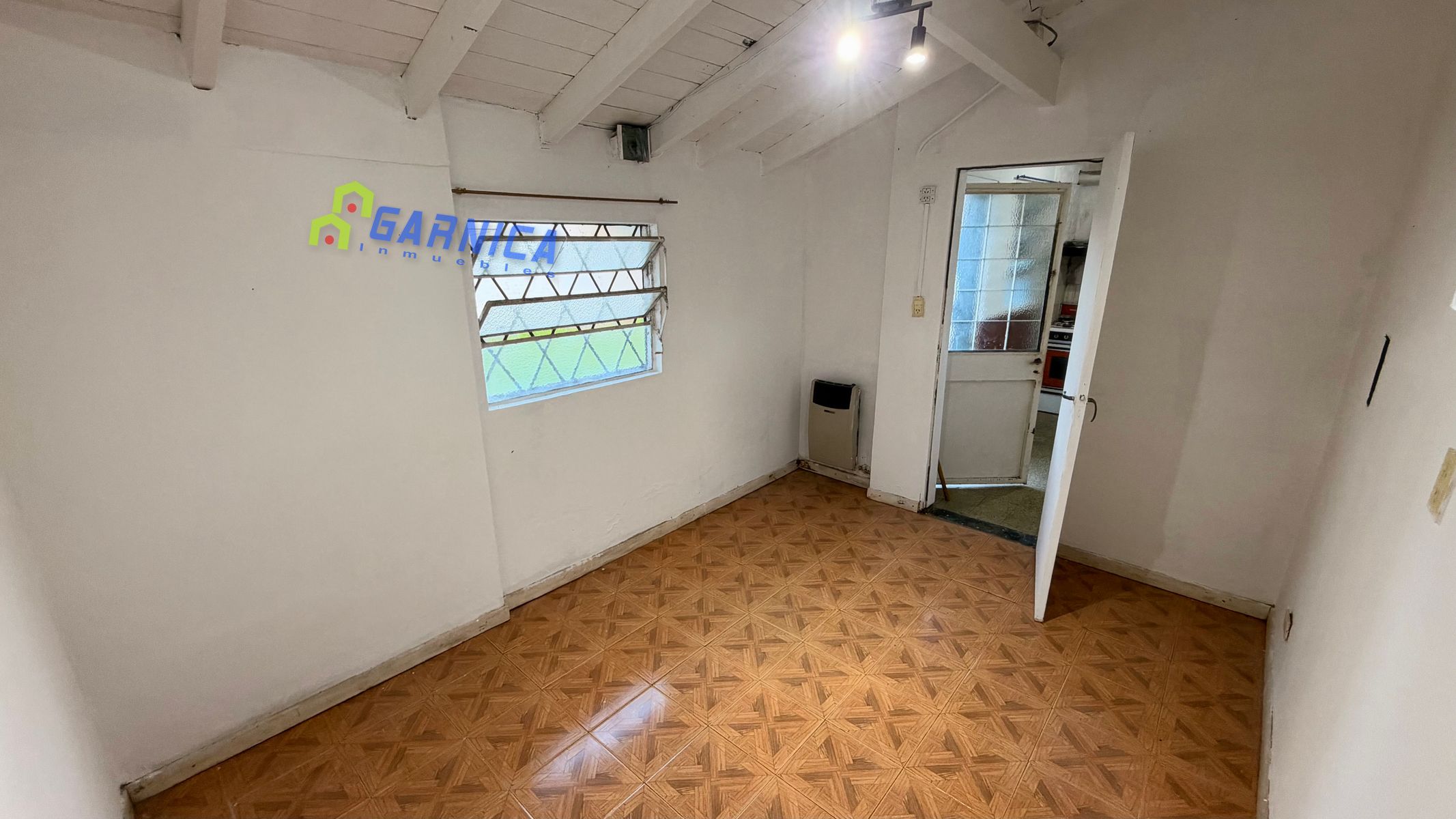 Casa al frente en alquiler en Ecuador 1187, Ituzaingó — foto 8