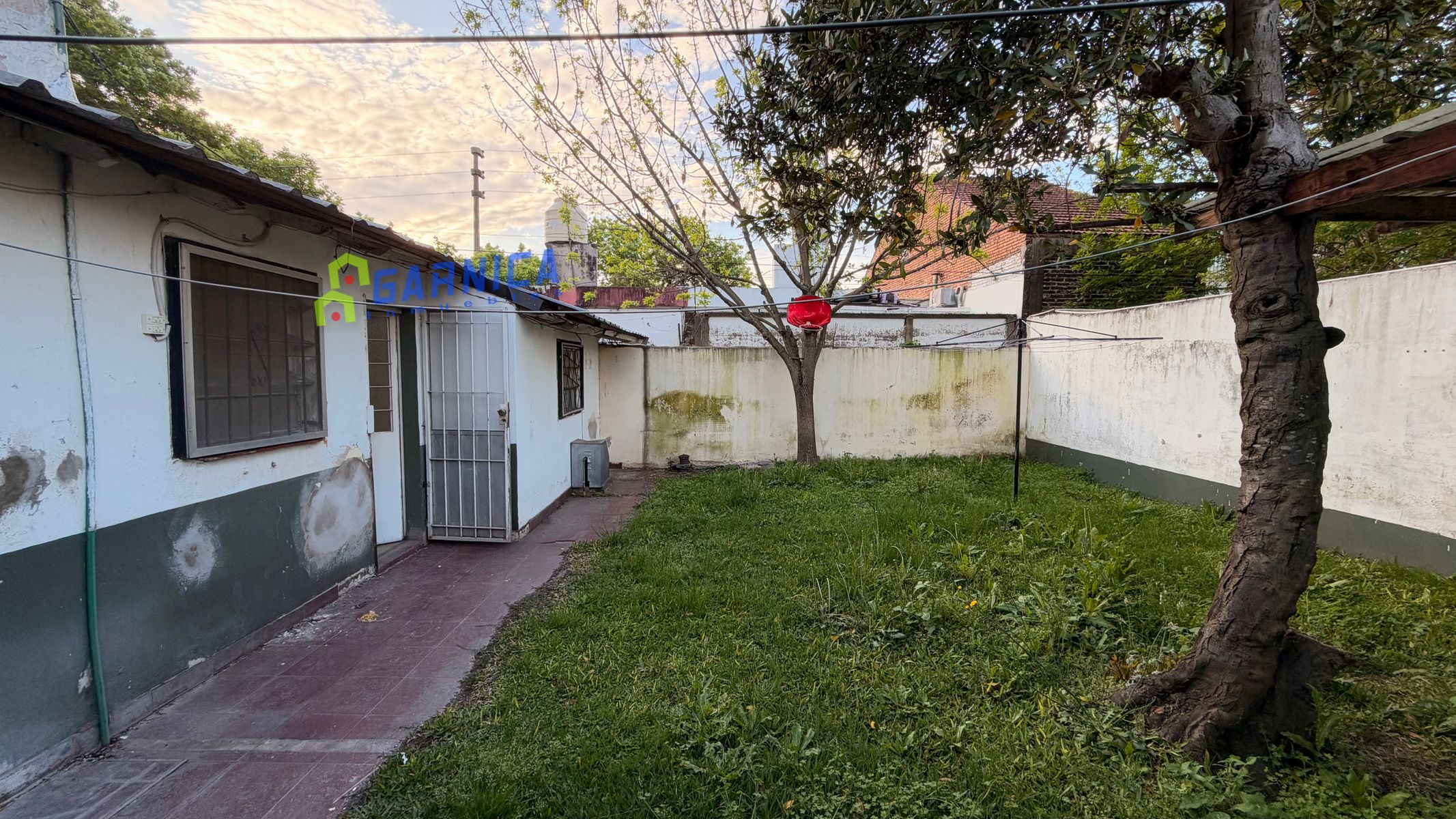 Casa al frente en alquiler en Ecuador 1187, Ituzaingó — foto 9