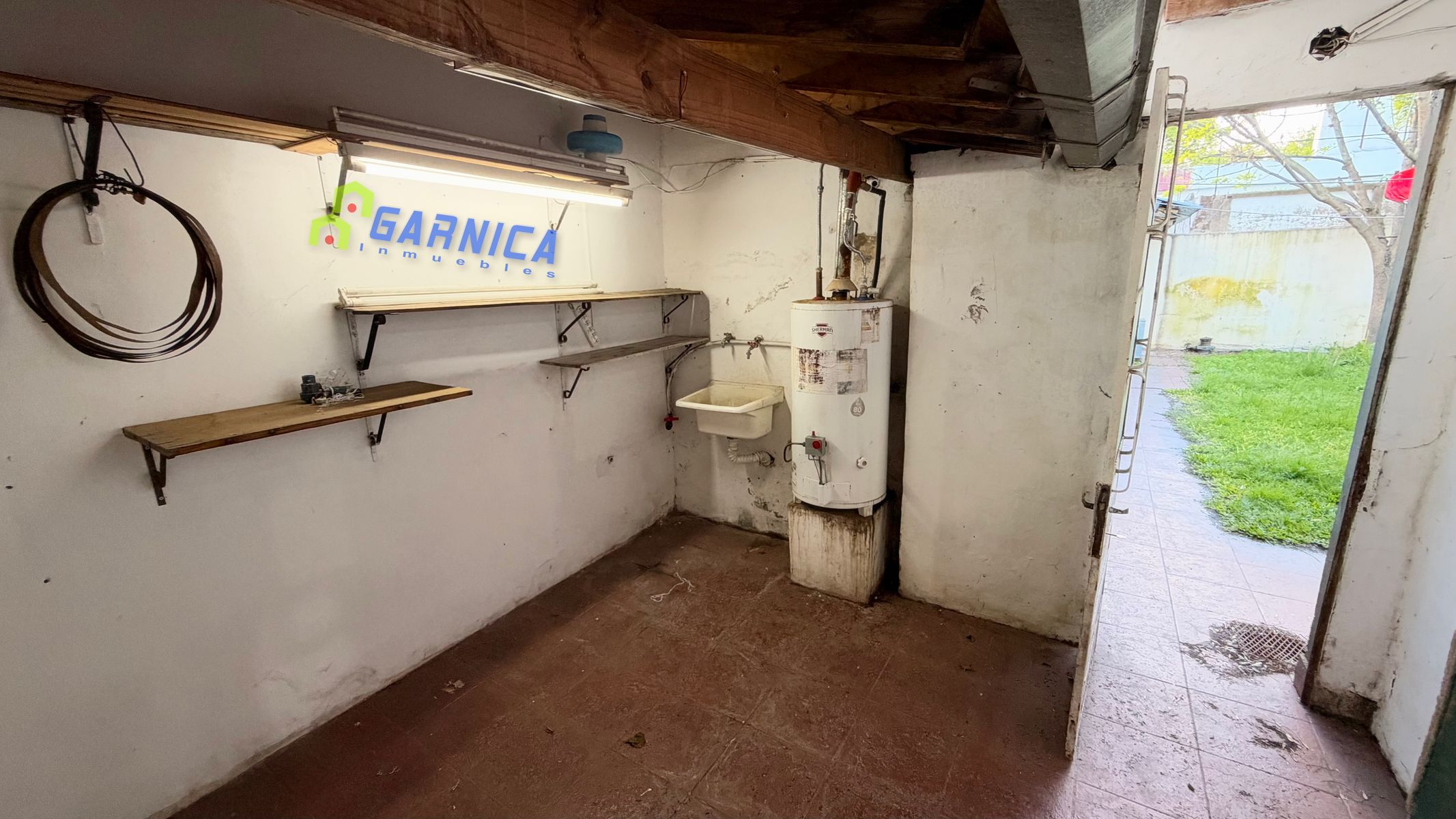 Casa al frente en alquiler en Ecuador 1187, Ituzaingó — foto 12