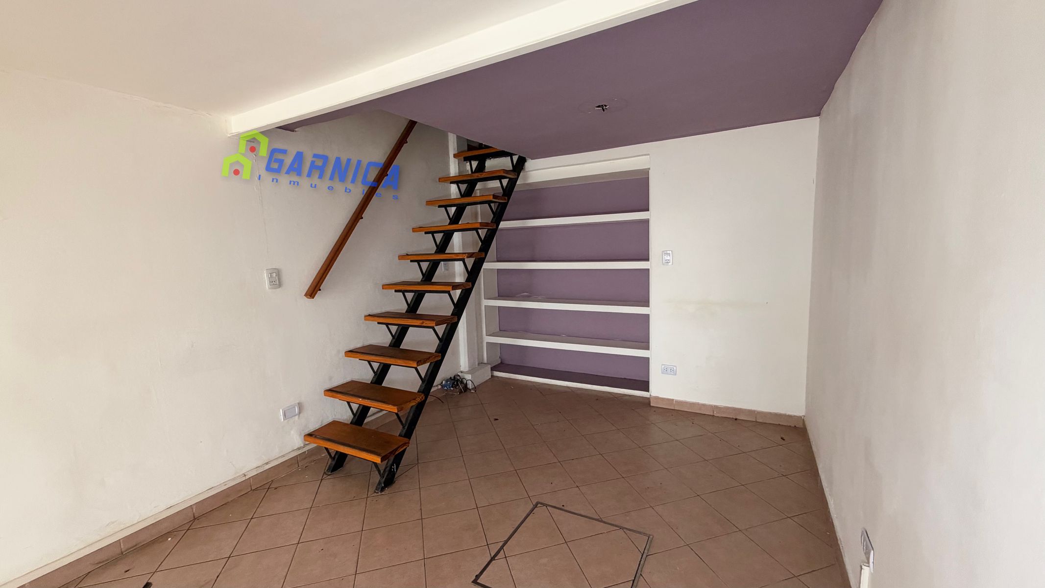 Local con entrepiso en venta en Morón - 2