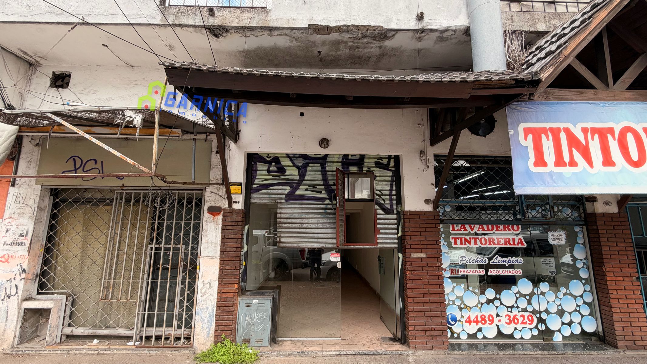 Local con entrepiso en venta en Morón - 10