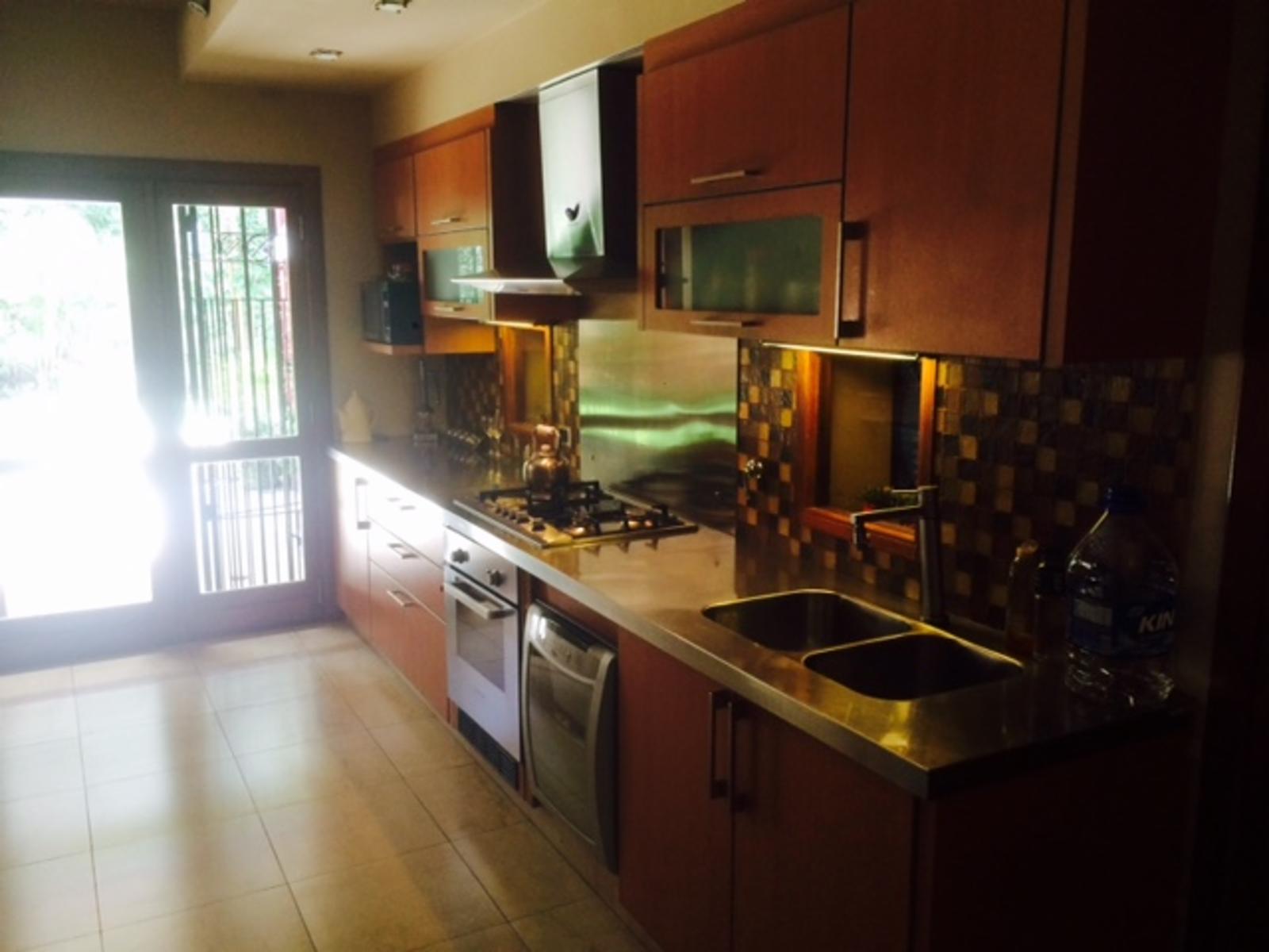 Lujosa casa en Quilmes Residencial Centro — foto 9