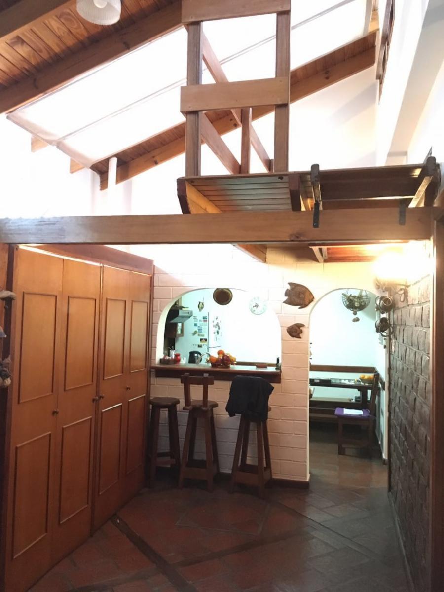 Casa 3 ambientes con garage en Quilmes Este