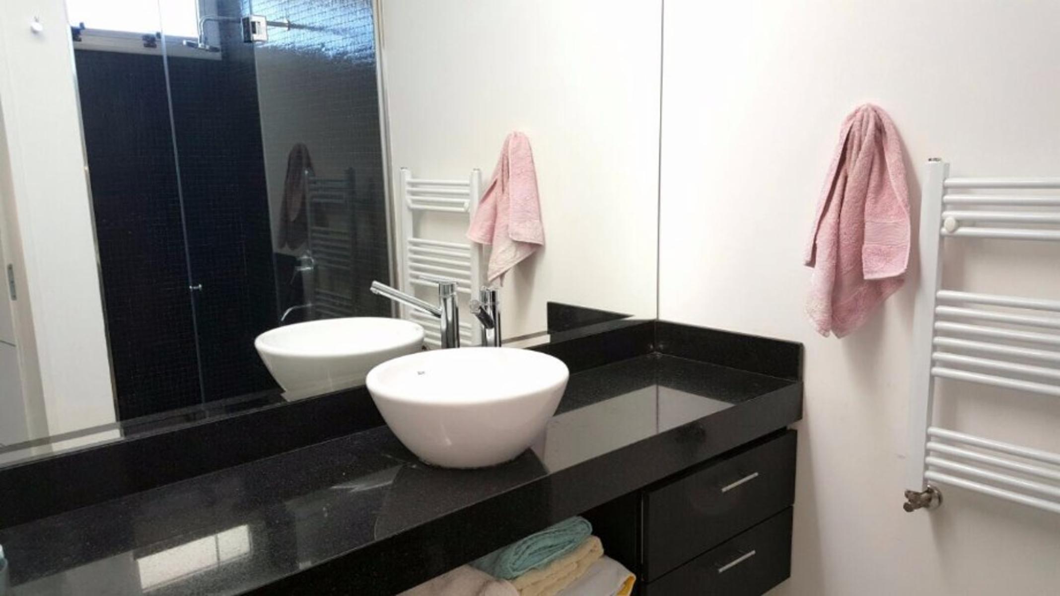 Excelente casa de 4 ambientes en el Barrio Las Golondrinas. — foto 12