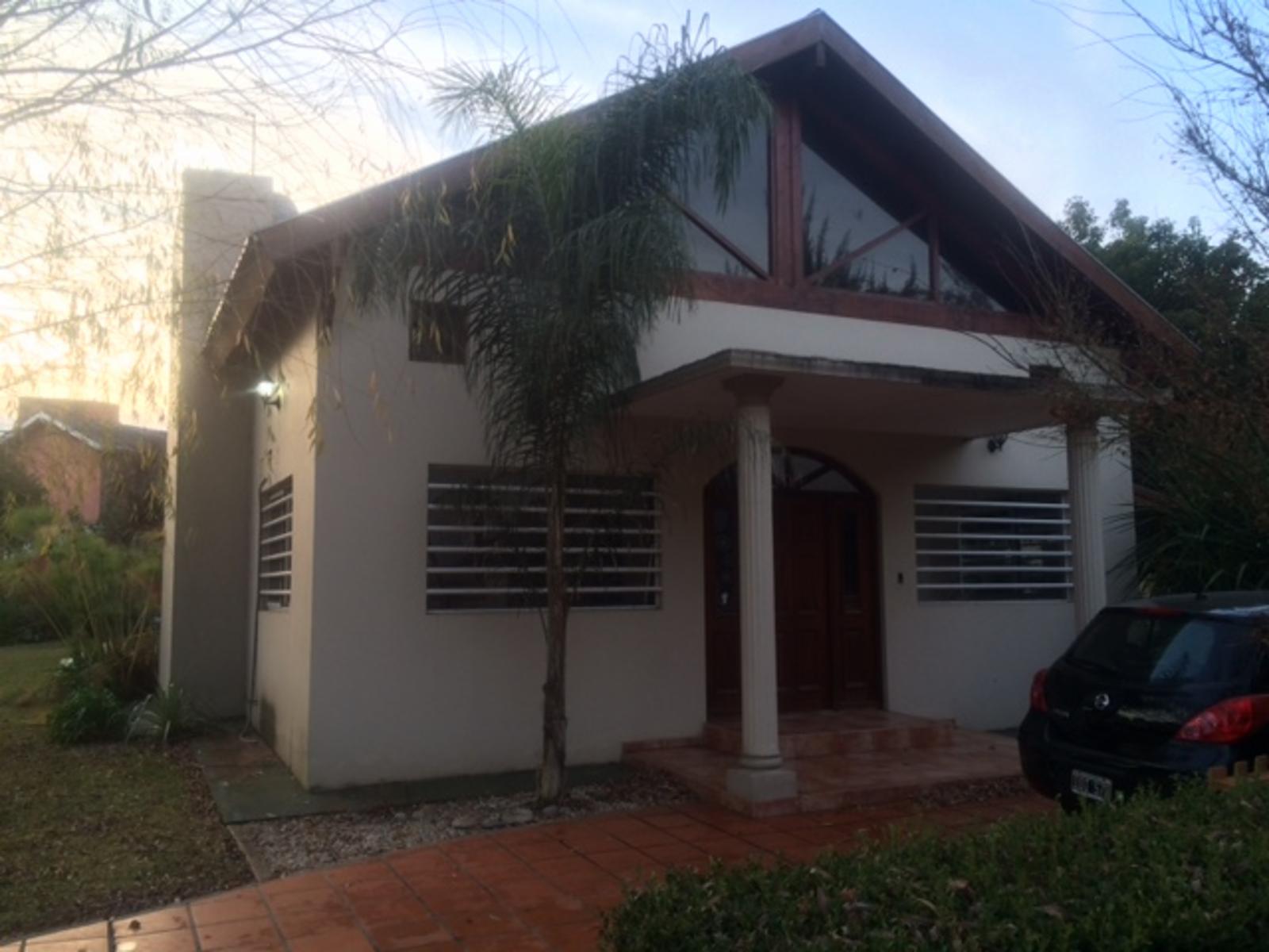 Casa de 4 ambientes en barrio cerrado, Ranelagh Golf Club.