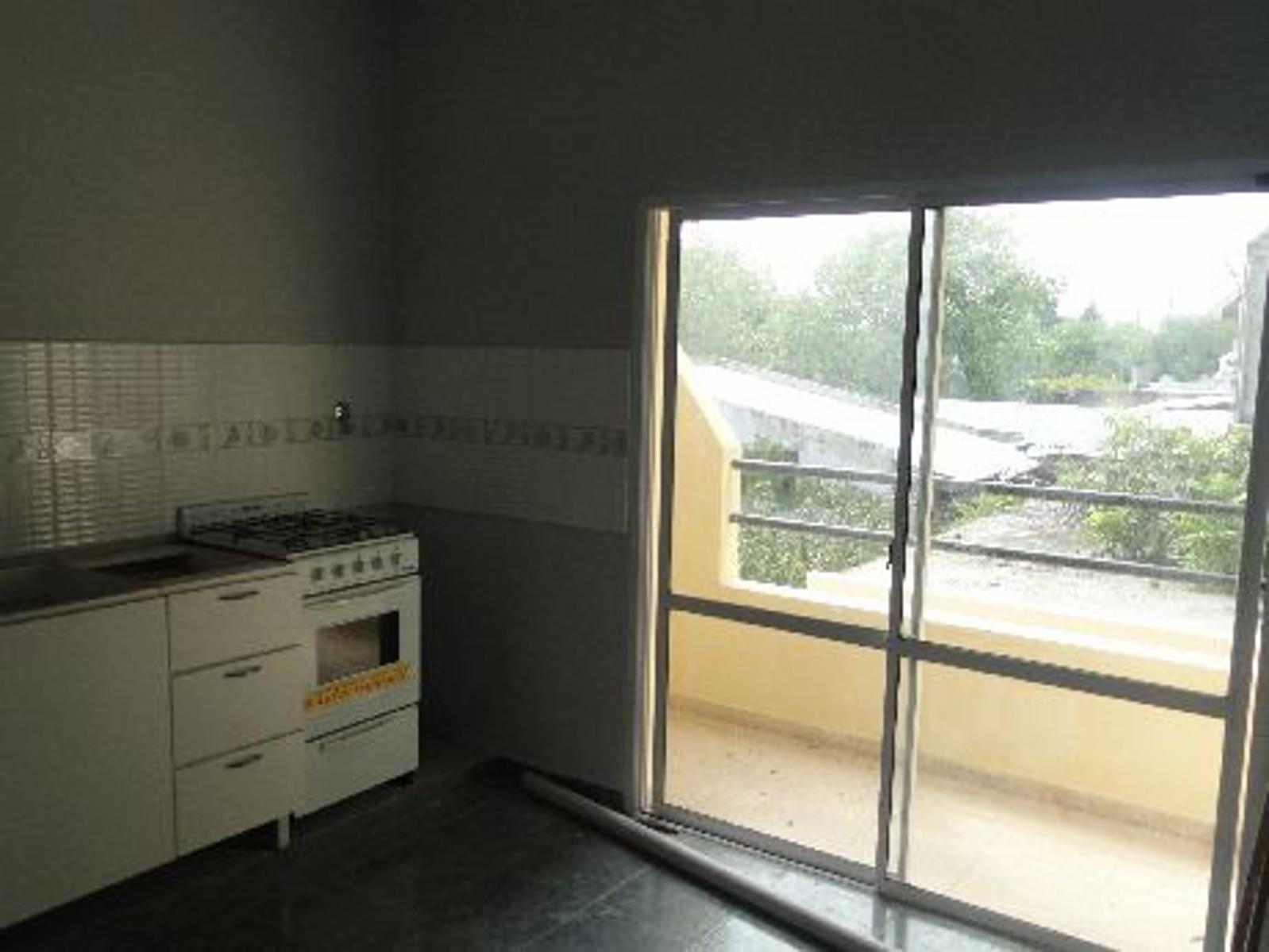 Departamento de 2 ambientes, en 1er piso x escalera al frente, Quilmes — foto 4