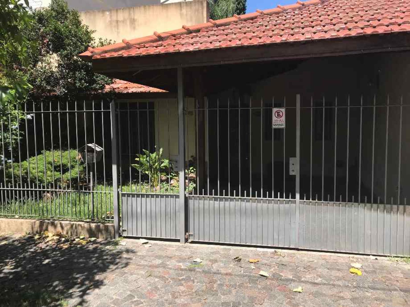 Casa de 4 ambientes con entrada de auto, Quilmes. — foto 2