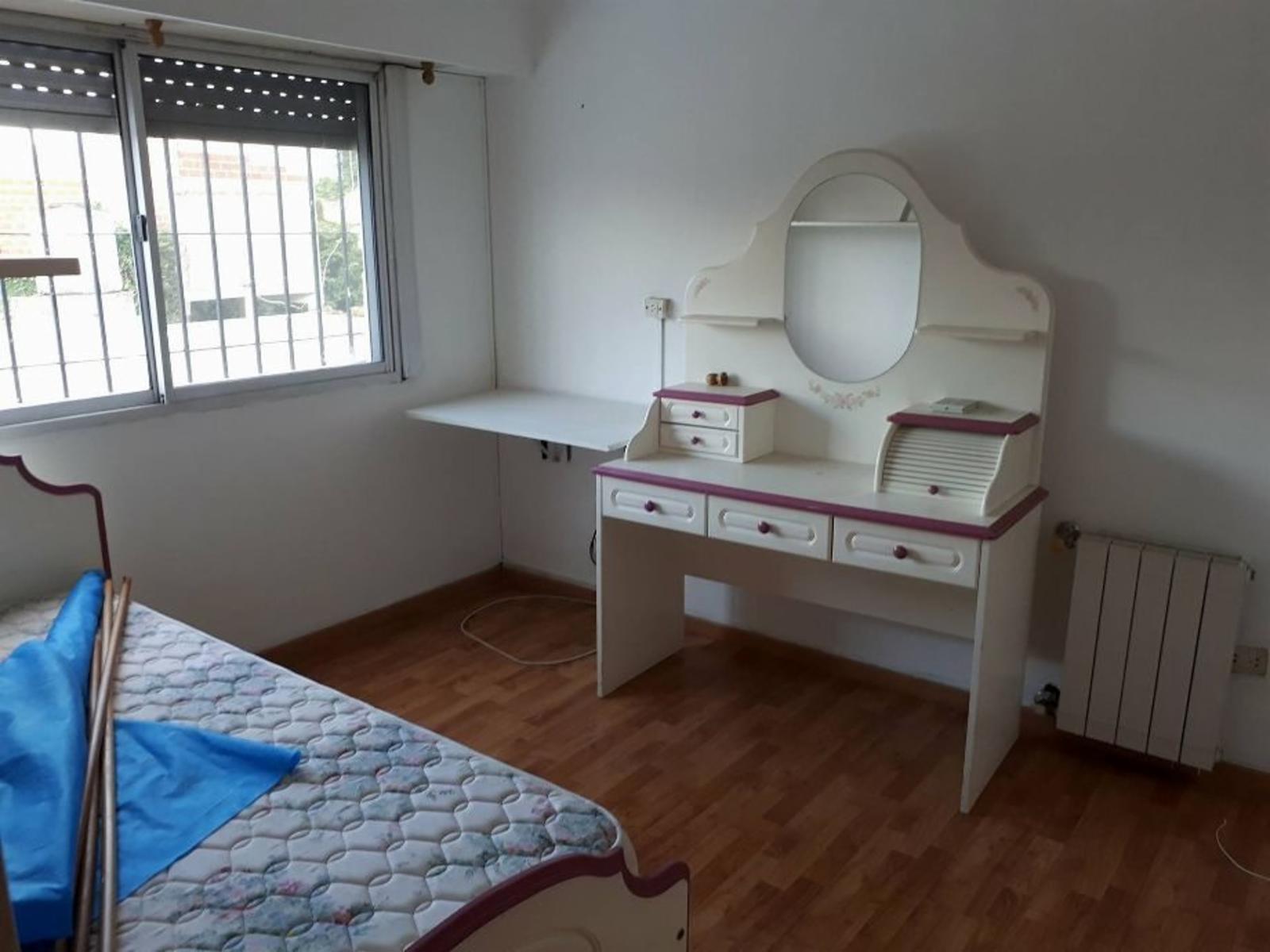 Hermosa casa de 5 ambientes, Quilmes Oeste. — foto 10
