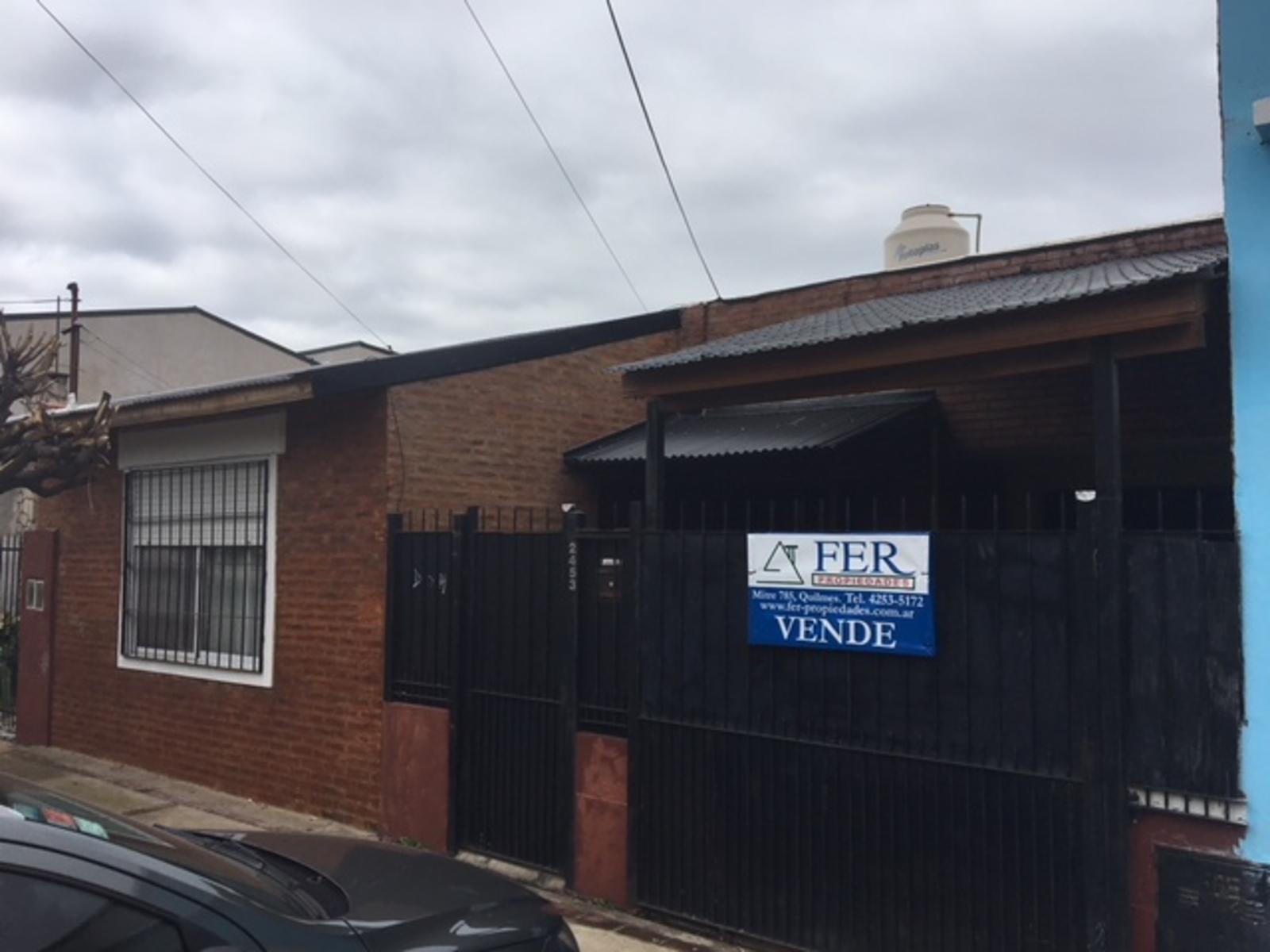 Casa de 3 ambientes en Quilmes oeste.