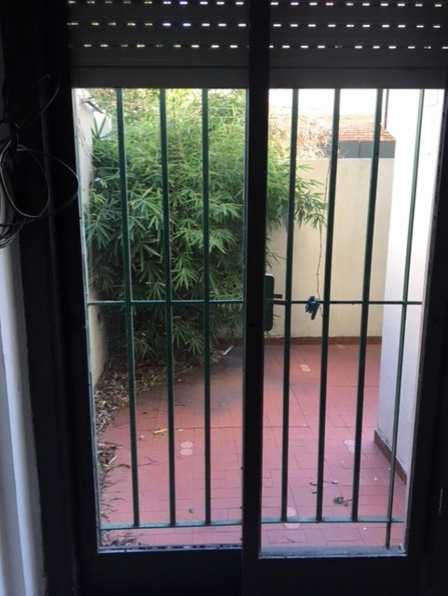 Departamento de 2 ambientes en PB con patio zona plaza Conesa Quilmes centro — foto 5