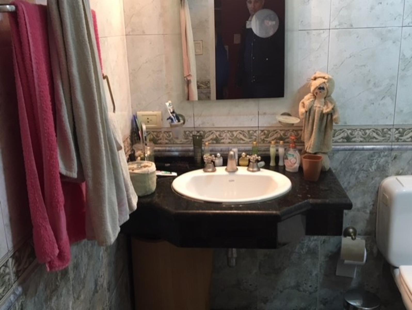 Casa amplia de 4 ambientes en Quilmes. — foto 12