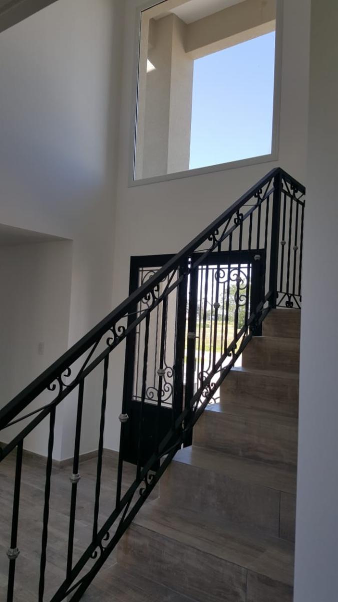 Excelente casa de 5 ambientes en 2 plantas, Greenville. — foto 3
