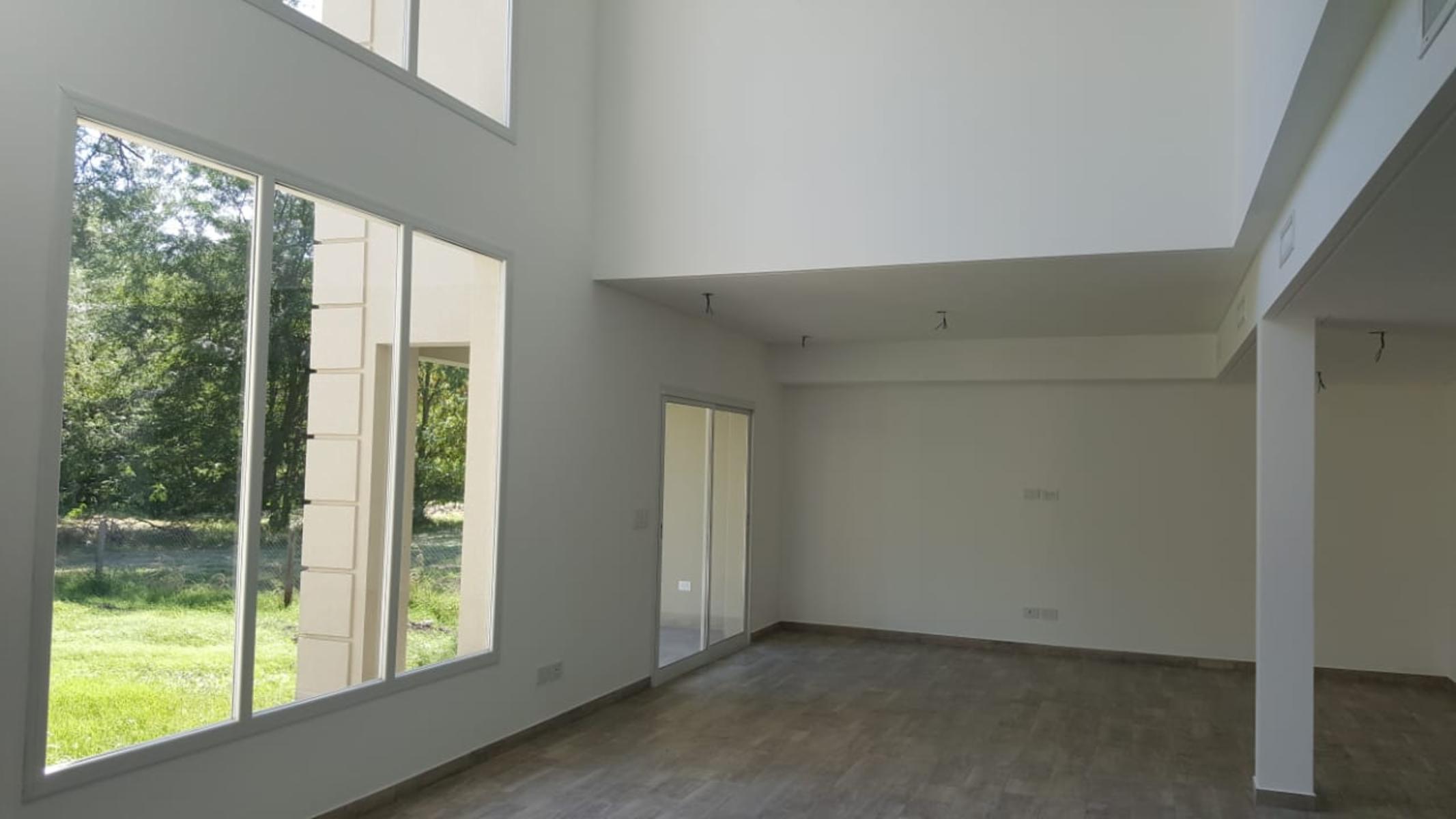 Excelente casa de 5 ambientes en 2 plantas, Greenville. — foto 4