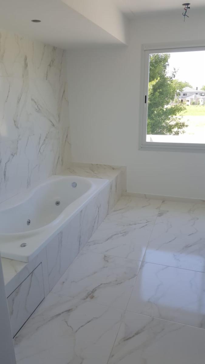 Excelente casa de 5 ambientes en 2 plantas, Greenville. — foto 5