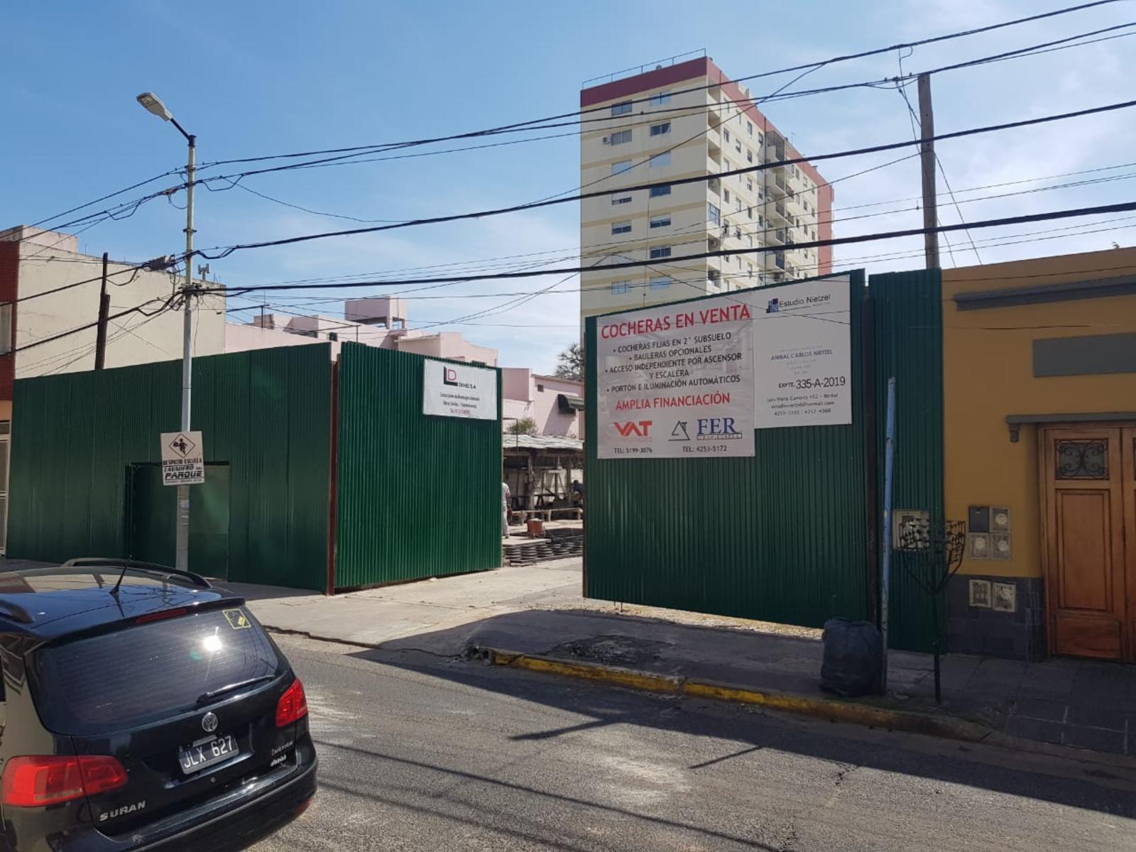 Cocheras en Bernal centro
