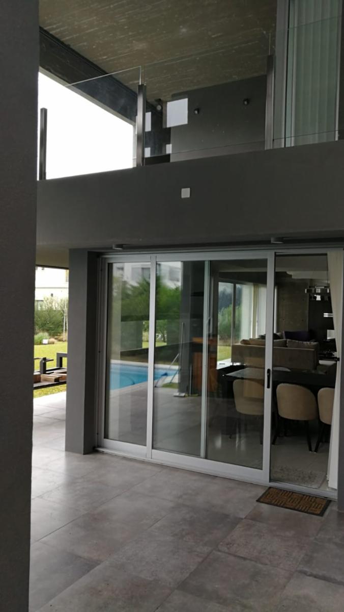 Casa minimalista en Nuevo Quilmes — foto 6