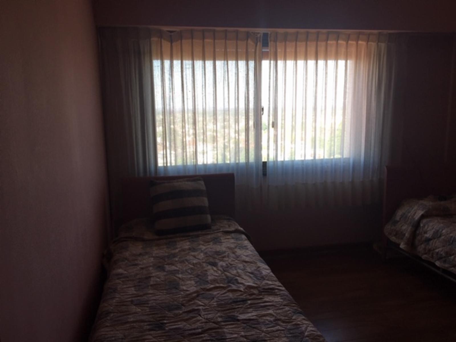 Piso 5 amb.. con habitación d servicio Quilmes centro — foto 4