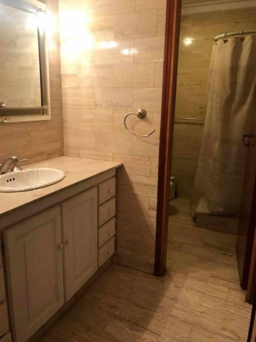 Importante chalet Quilmes Recidencial