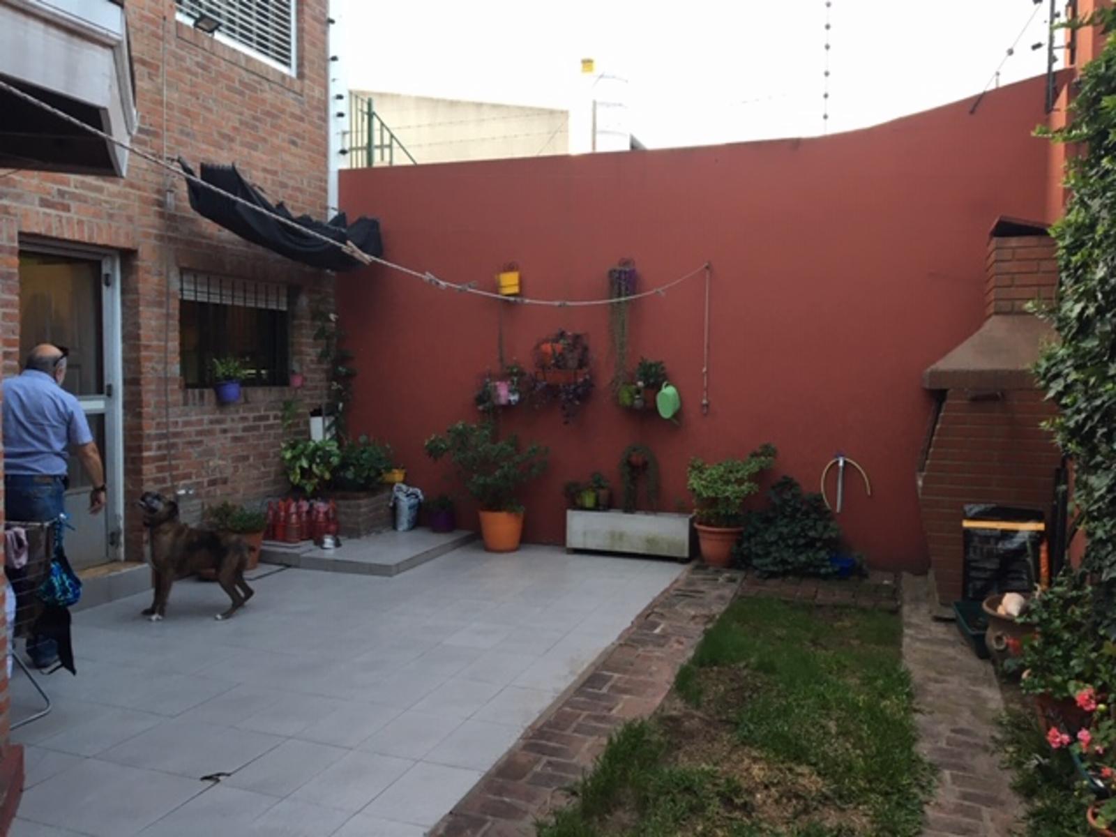 Casa 4 ambientes en alquiler Quilmes centro — foto 3