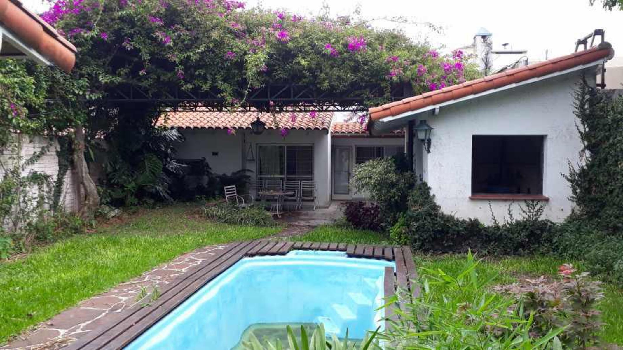 Chalet 4 amb. con pileta y depto de 2 amb al fondo, ideal 2 familias — foto 7